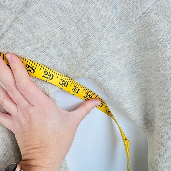 Grade & Gather Women’s Beige Oversized Cardigan Sweater Pockets Minimalist S / M - Picture 8 of 10